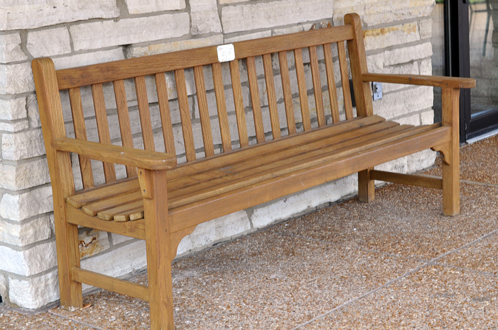 Memorial bench